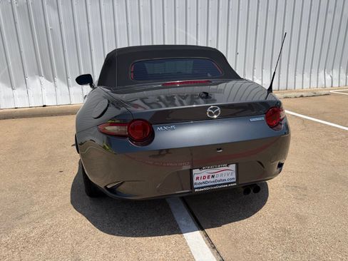 Used 2022 MAZDA MX-5 Miata Grand Touring w/ Weather Package RWD image 5