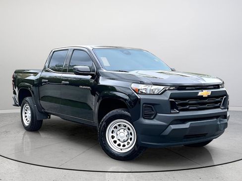 Used 2023 Chevrolet Colorado W/T image 1