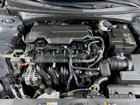 Certified 2024 Hyundai Elantra SEL image 29