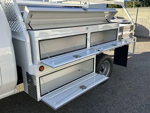 New 2026 GMC Sierra 3500 Pro w/ Fleet Convenience Package image 20