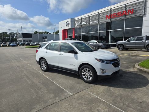 Used 2020 Chevrolet Equinox LS FWD image 7