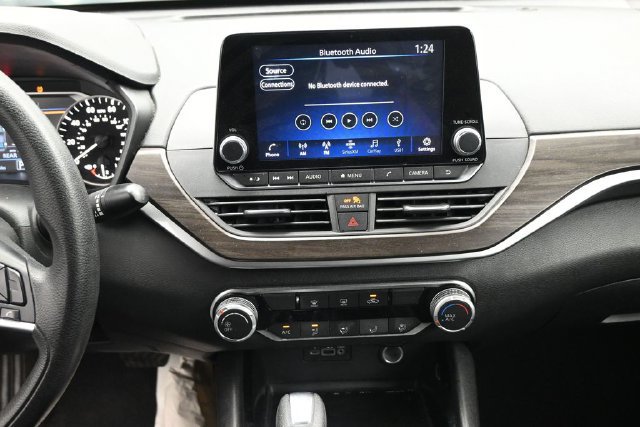 Used 2024 Nissan Altima 2.5 SV AWD/4WD image 31