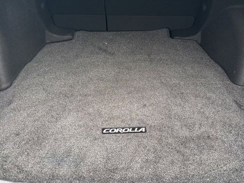 Used 2021 Toyota Corolla LE w/ Carpet Mat Package (TMS) image 16