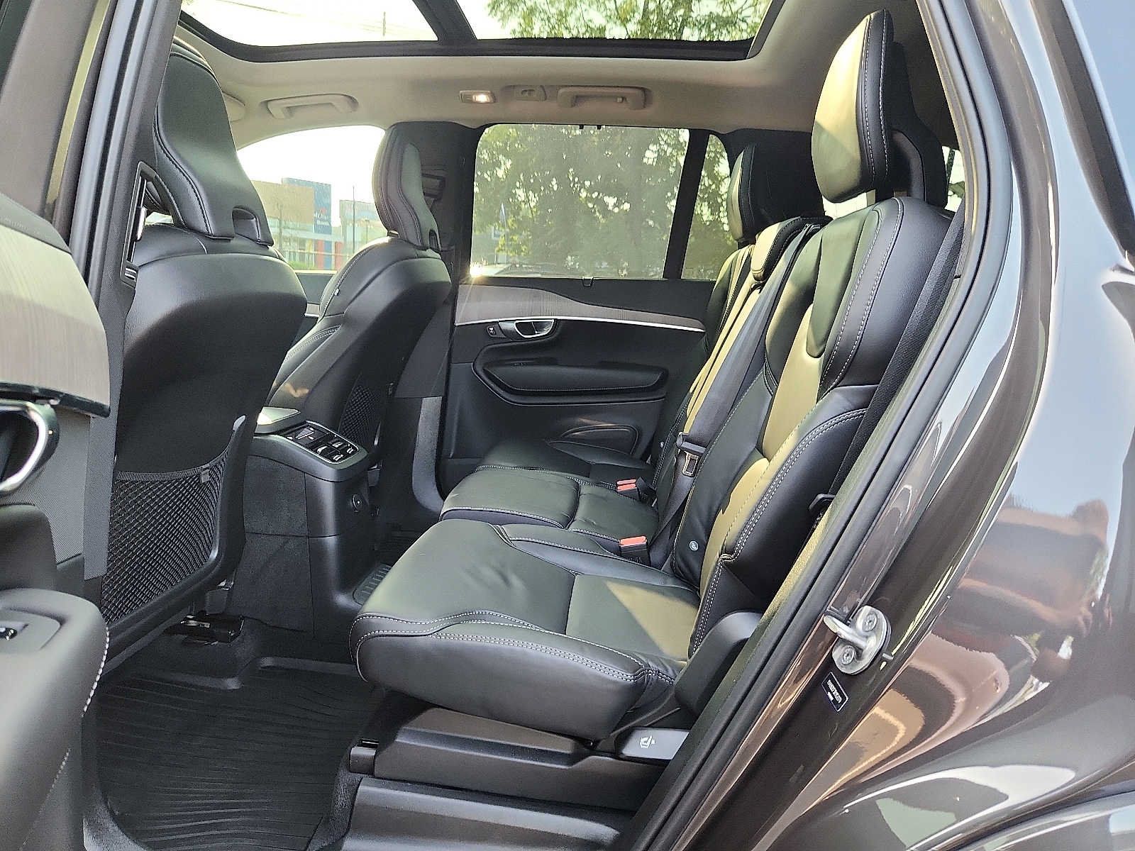 Certified 2024 Volvo XC90 T8 Ultimate w/ Protection Package Premier AWD/4WD image 10