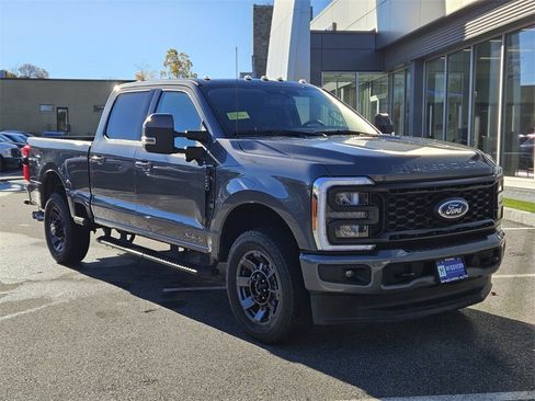 Used 2023 Ford F250 Lariat w/ Sport Appearance Package image 7