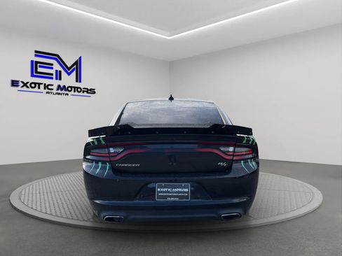 Used 2017 Dodge Charger R/T RWD image 4