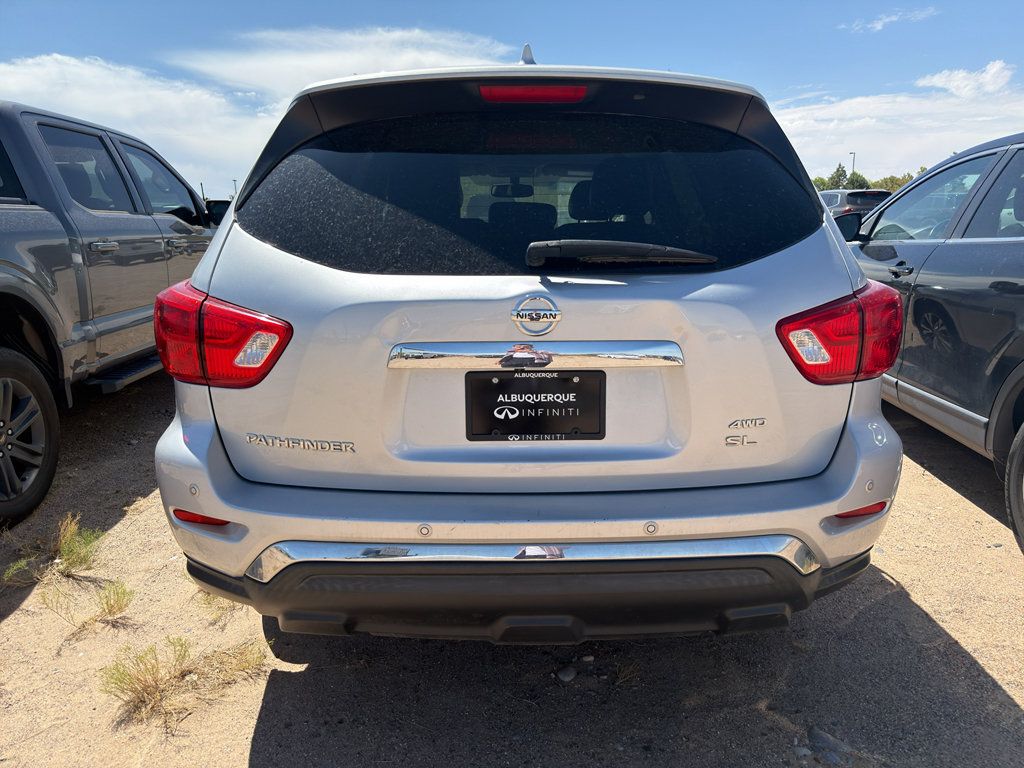 Used 2020 Nissan Pathfinder SL AWD/4WD image 5