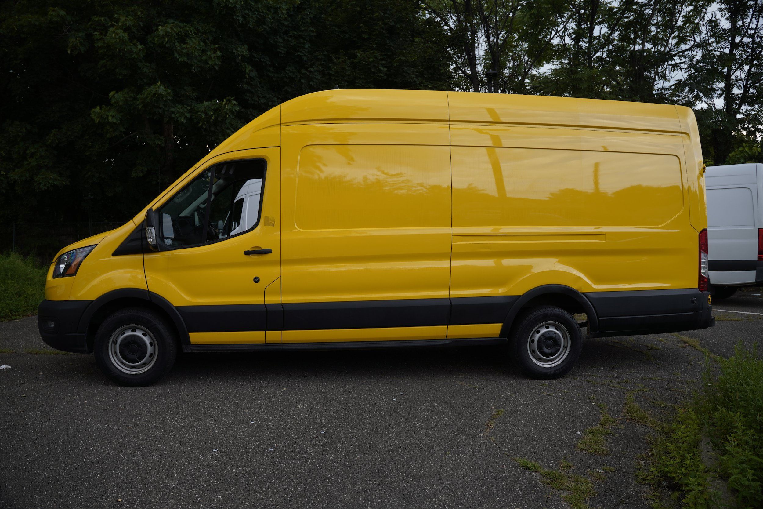 Used 2021 Ford Transit 250 148 High Roof Extended w/ Parcel Delivery Package RWD image 4