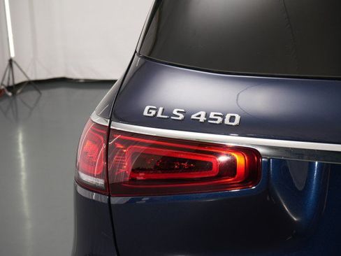 Used 2021 Mercedes-Benz GLS 450 4MATIC image 18