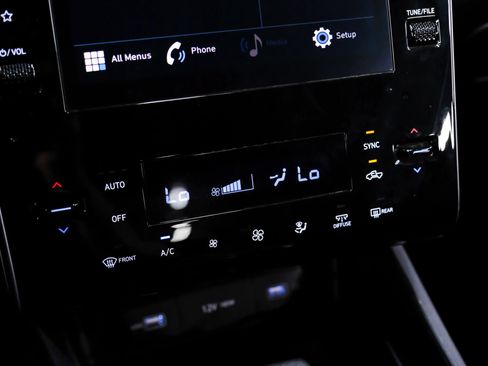 Used 2024 Hyundai Santa Cruz SEL FWD image 28