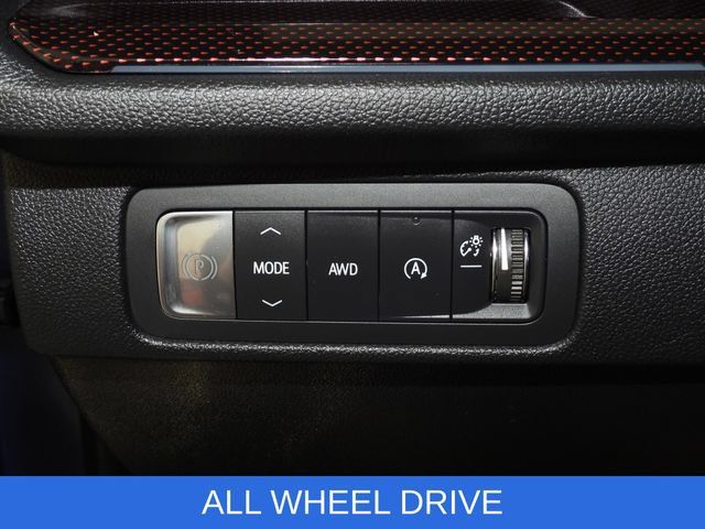 Used 2025 Chevrolet Traverse Z71 w/ Driver Confidence Package AWD/4WD image 15