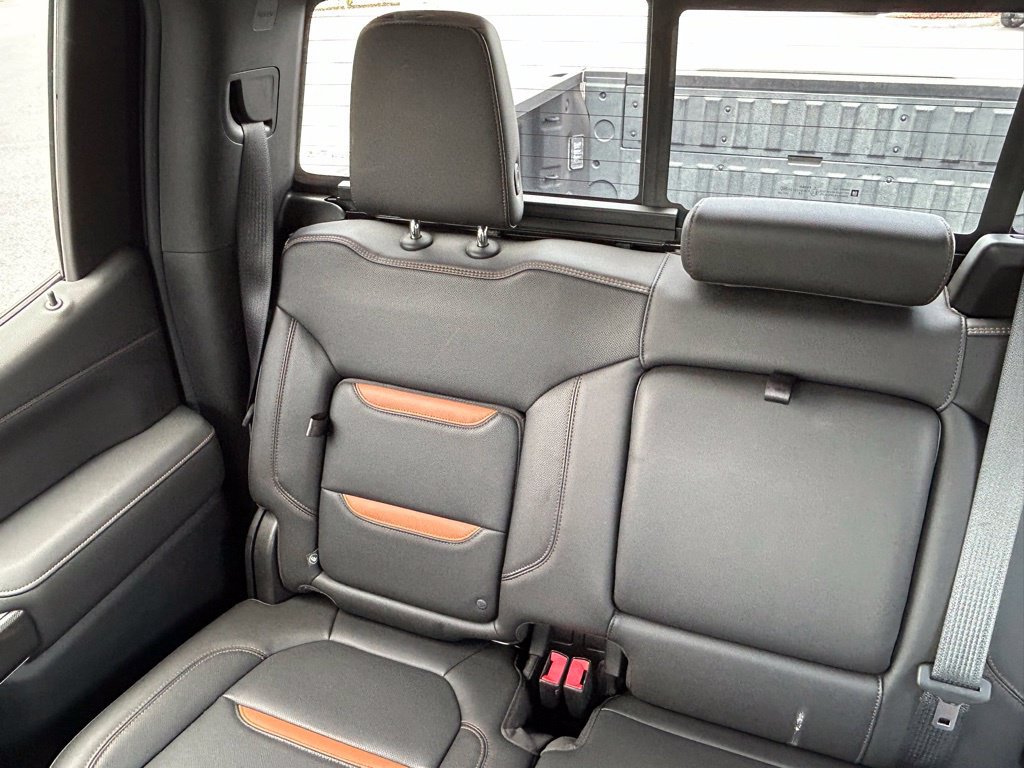 Used 2019 GMC Sierra 1500 AT4 w/ AT4 Premium Package AWD/4WD image 12