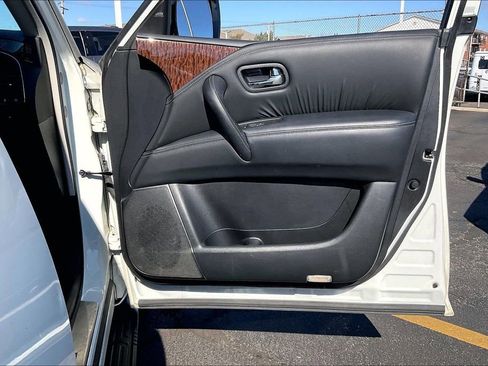 Used 2017 Nissan Armada Platinum image 22