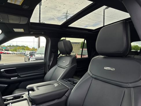 New 2027 Ford Expedition Platinum w/ Stealth Performance Package AWD/4WD image 14