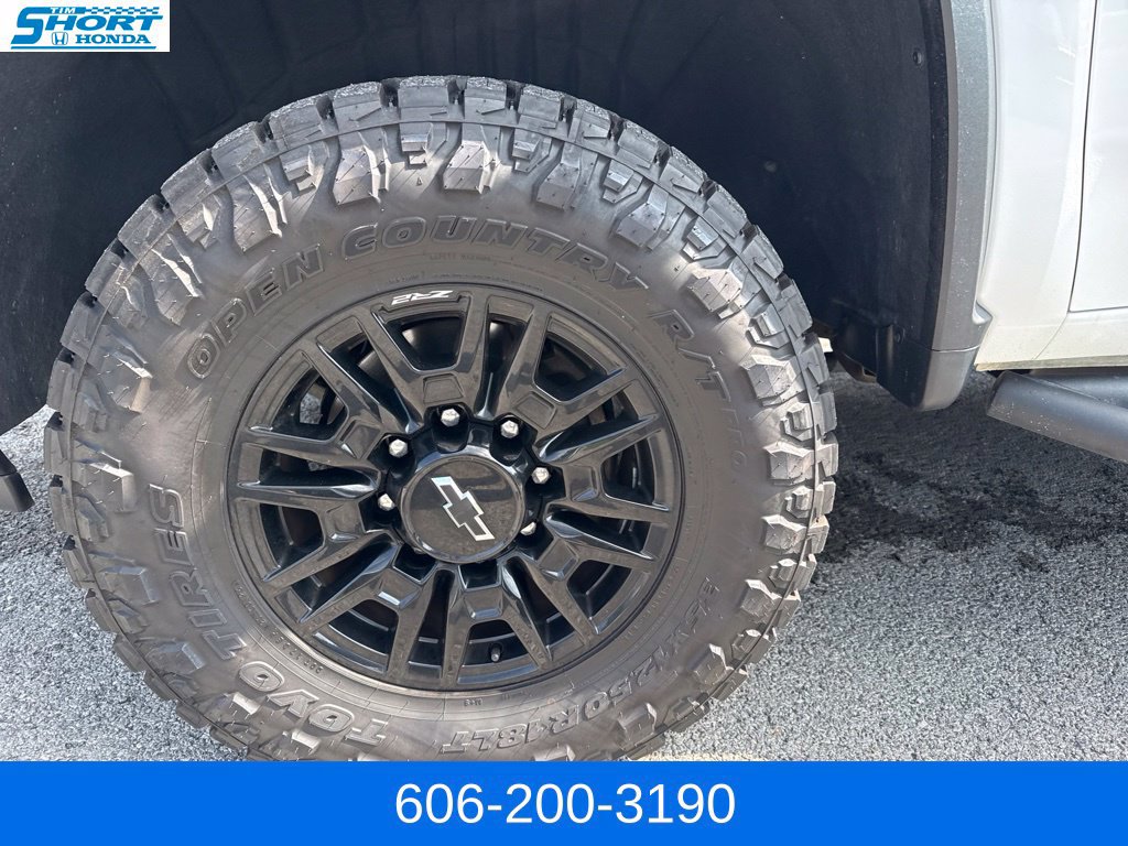 Used 2024 Chevrolet Silverado 2500 ZR2 AWD/4WD image 10