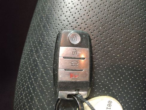 Used 2017 Kia Sorento EX FWD image 32