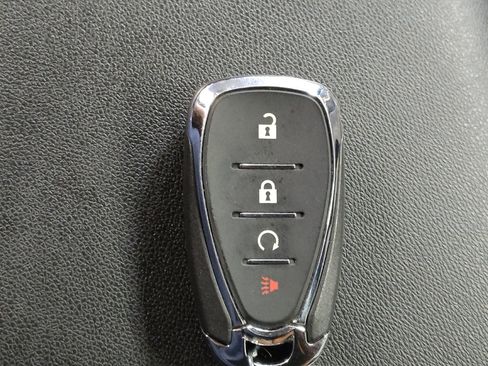 Used 2022 Chevrolet Equinox LS AWD/4WD image 32