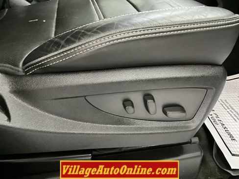 Used 2015 GMC Sierra 1500 Denali w/ Driver Alert Package AWD/4WD image 42