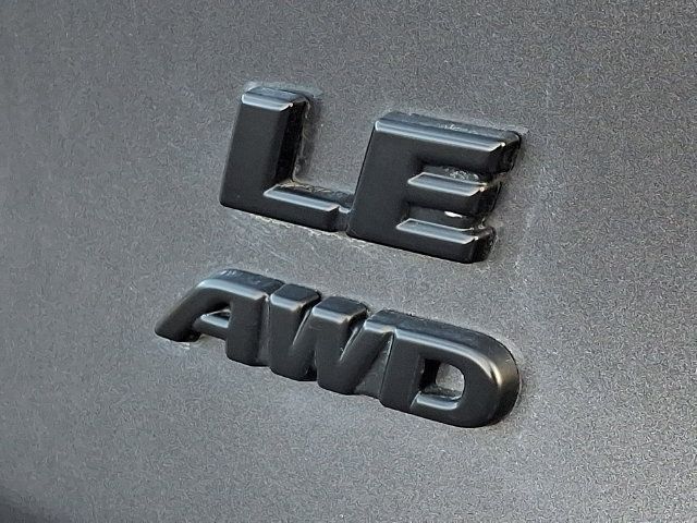 Used 2023 Toyota RAV4 LE AWD/4WD image 31