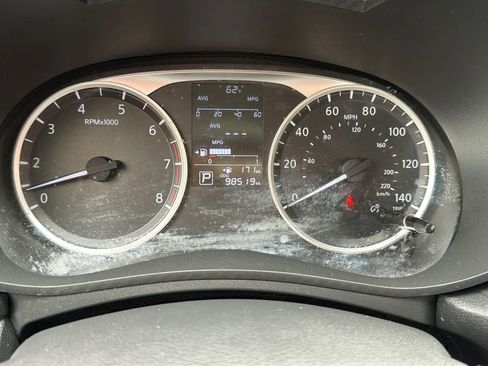 Used 2020 Nissan Versa S FWD image 16