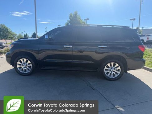 Used 2016 Toyota Sequoia Platinum AWD/4WD image 4