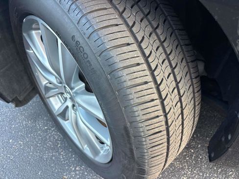 Used 2017 INFINITI Q50 Premium w/ 2.0T Premium Plus Package image 6