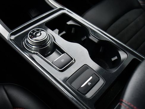 Used 2022 Ford Edge ST-Line image 20