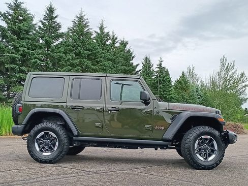 Used 2022 Jeep Wrangler Unlimited Rubicon w/ Cold Weather Group AWD/4WD image 23