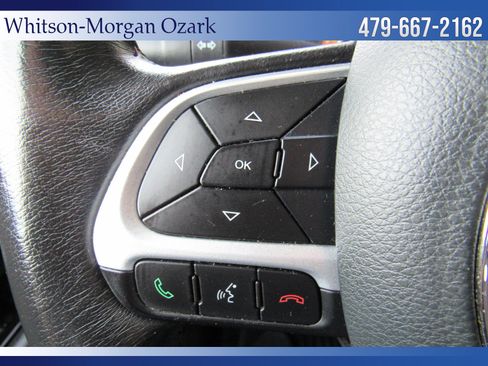 Used 2019 Jeep Renegade Trailhawk w/ UConnect 8.4 Nav Group AWD/4WD image 37