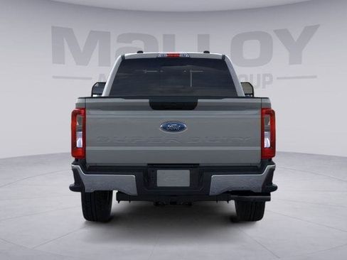 New 2026 Ford F250 XLT w/ FX4 Off-Road Package AWD/4WD image 6