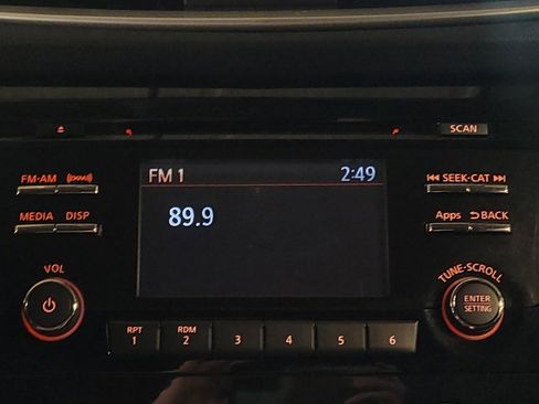 Used 2016 Nissan Rogue S AWD/4WD image 25
