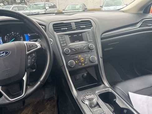 Used 2018 Ford Fusion SE w/ Equipment Group 601A image 13