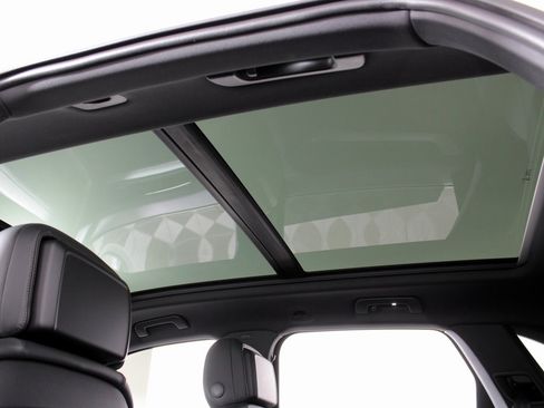 New 2026 Porsche Cayenne image 20