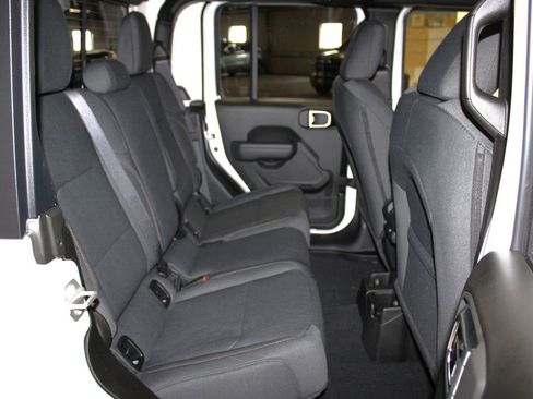 New 2026 Jeep Gladiator Sport image 29