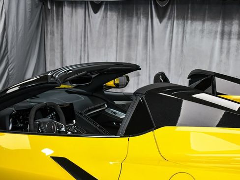 Used 2025 Chevrolet Corvette Stingray Preferred Conv w/ 2LT RWD image 72