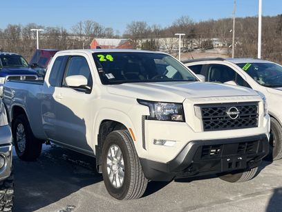 Used 2024 Nissan Frontier SV w/ SV Convenience Package