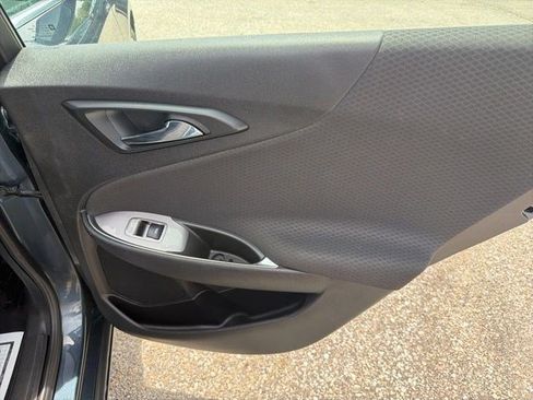 Used 2020 Chevrolet Malibu LT FWD image 17