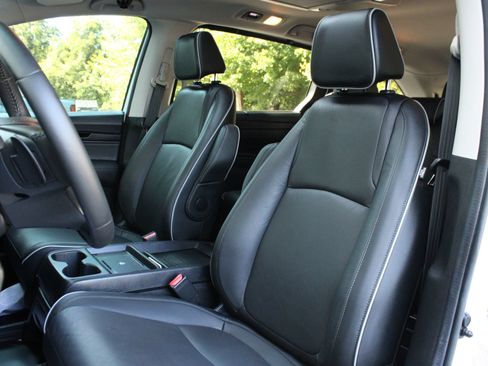 Used 2025 Honda Odyssey Touring image 13
