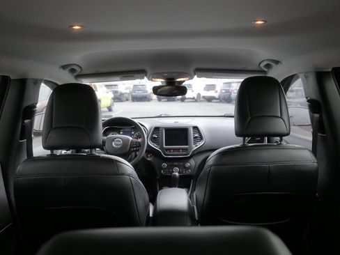 Used 2023 Jeep Cherokee Altitude Lux image 13