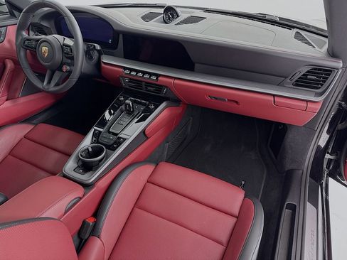 Certified 2025 Porsche 911 Carrera image 32