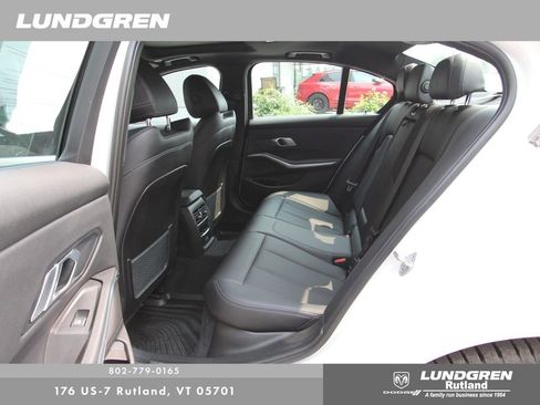 Used 2022 BMW 330i xDrive Sedan w/ Premium Package AWD/4WD image 29