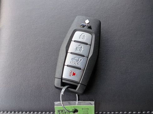 New 2026 Mitsubishi Outlander SEL Black Edition FWD image 29