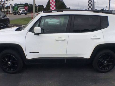 Used 2020 Jeep Renegade Latitude image 5