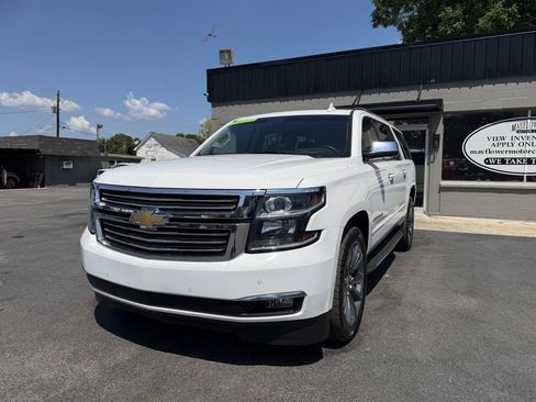 Used 2016 Chevrolet Suburban LTZ RWD image 3