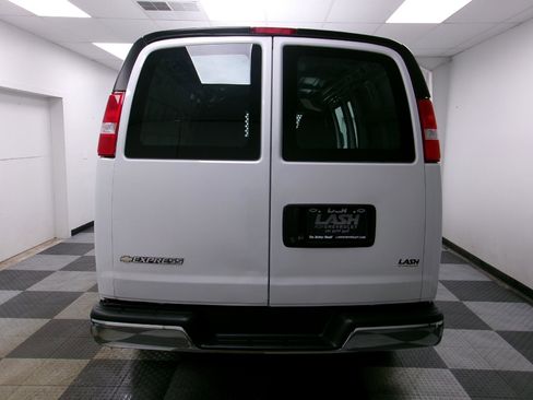 Used 2024 Chevrolet Express 2500 w/ Driver Convenience Package image 12