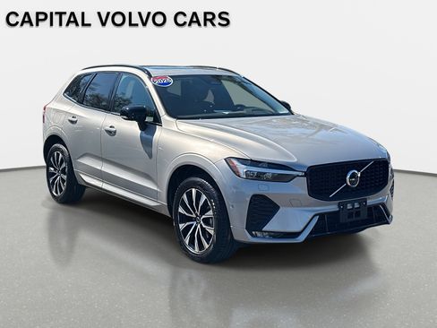 Certified 2025 Volvo XC60 B5 Plus image 3
