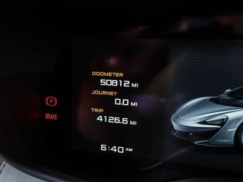 Used 2018 McLaren 570S Spider RWD image 30