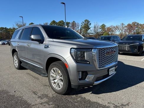 Used 2021 GMC Yukon Denali image 2