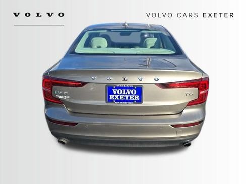 Used 2020 Volvo S60 T6 Momentum image 8