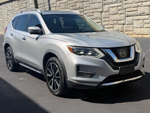 Used 2017 Nissan Rogue SL w/ SL Premium Package AWD/4WD image 4